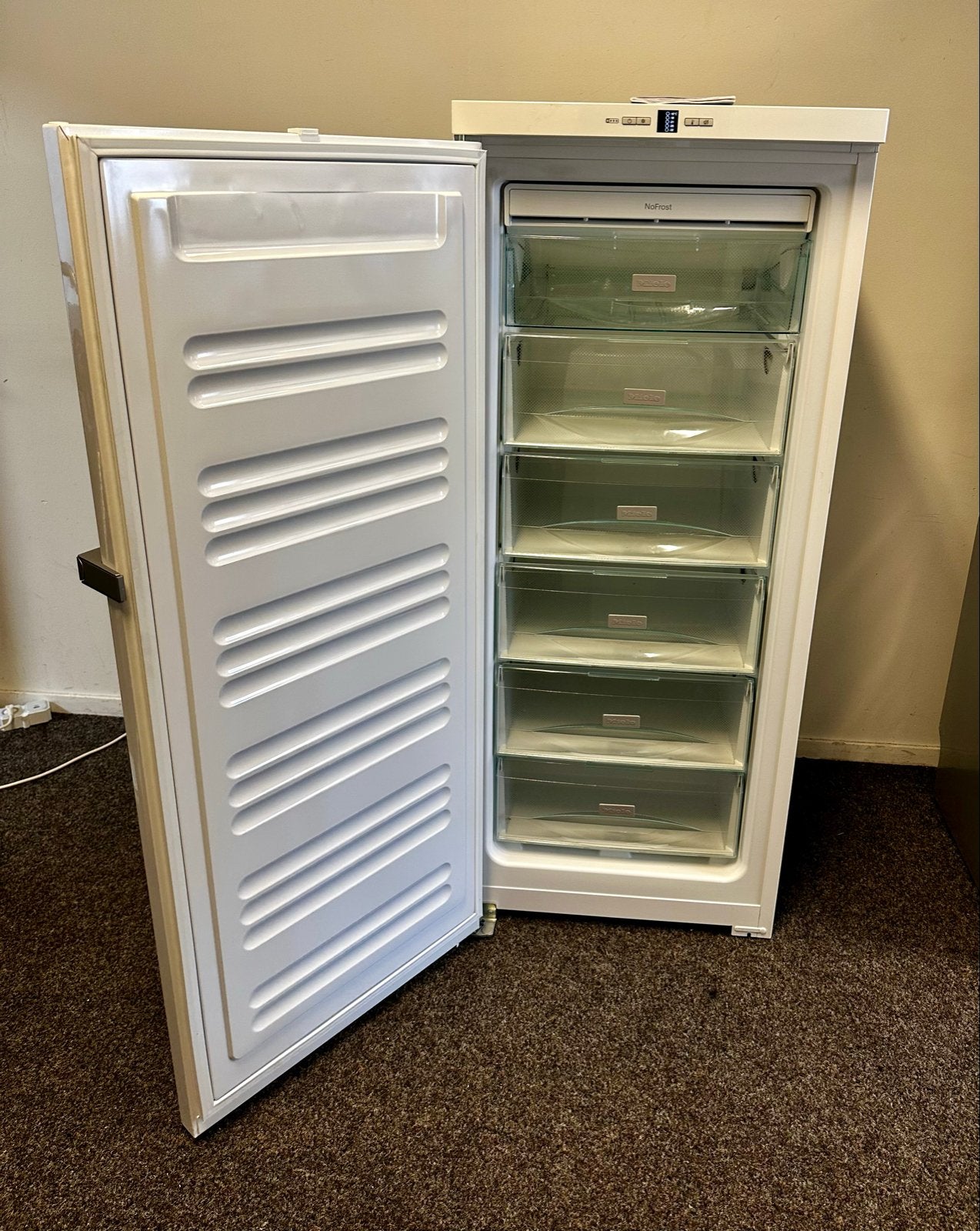 Miele No_Frost Vrieskast 6 lades 185 liter-Zo goed als nieuw, Vrieskast, Germany, Energieklasse A of zuiniger, Vrijstaand