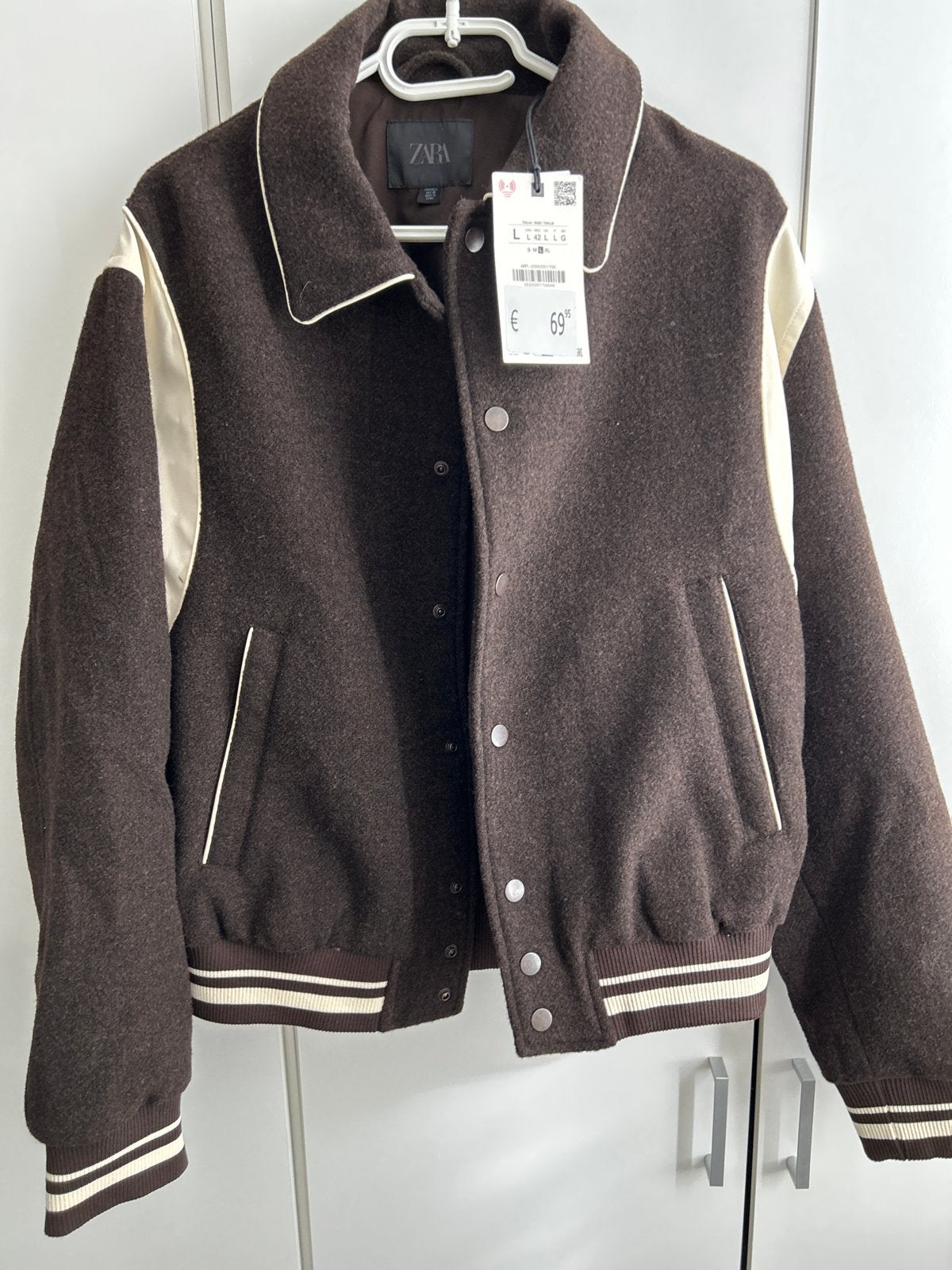 Zara Varsity Jacket - Bruin met Crème Mouwen - Maat L, Ophalen of Verzenden, Nieuw, Bruin