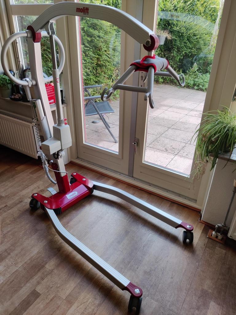 Tillift Passief Molift smart 150 opvouwbaar + tilband, Diversen, Verpleegmiddelen, Ophalen, Zo goed als nieuw