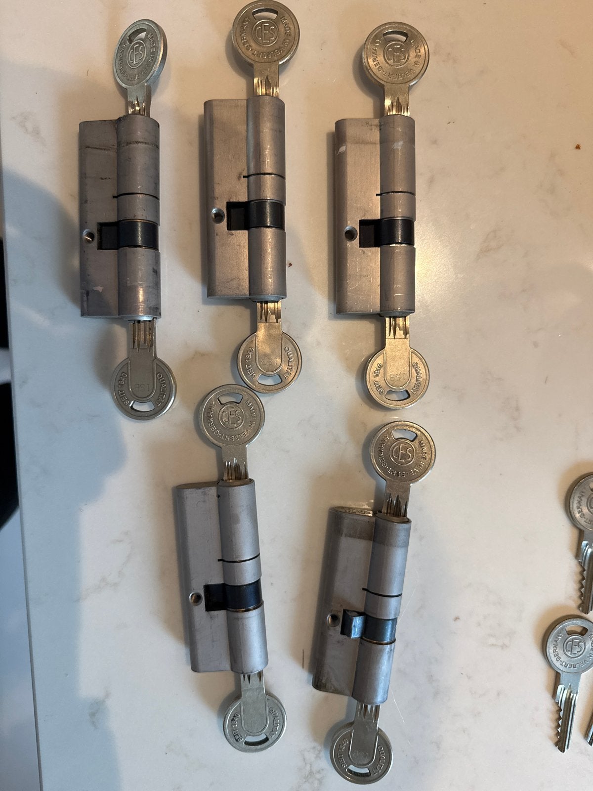 CES SKG** Cilindersloten met Sleutels - Set van 5, Ophalen of Verzenden, Gebruikt, Overige materialen, Slot