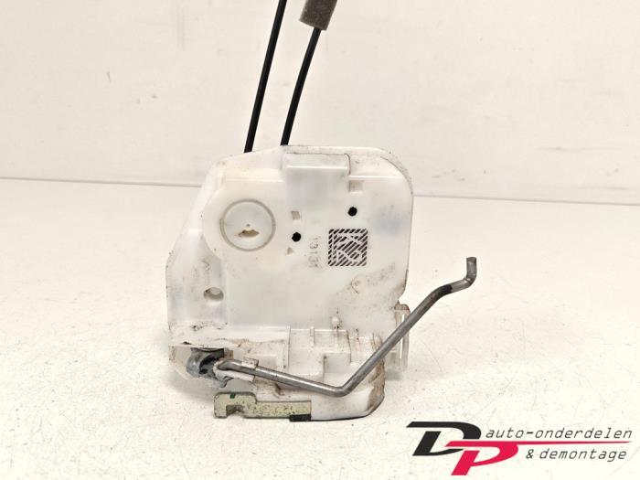 Deurslot Mechaniek 4Deurs links-voor van een Mitsubishi Spac, Gebruikt, -, -, Ophalen of Verzenden