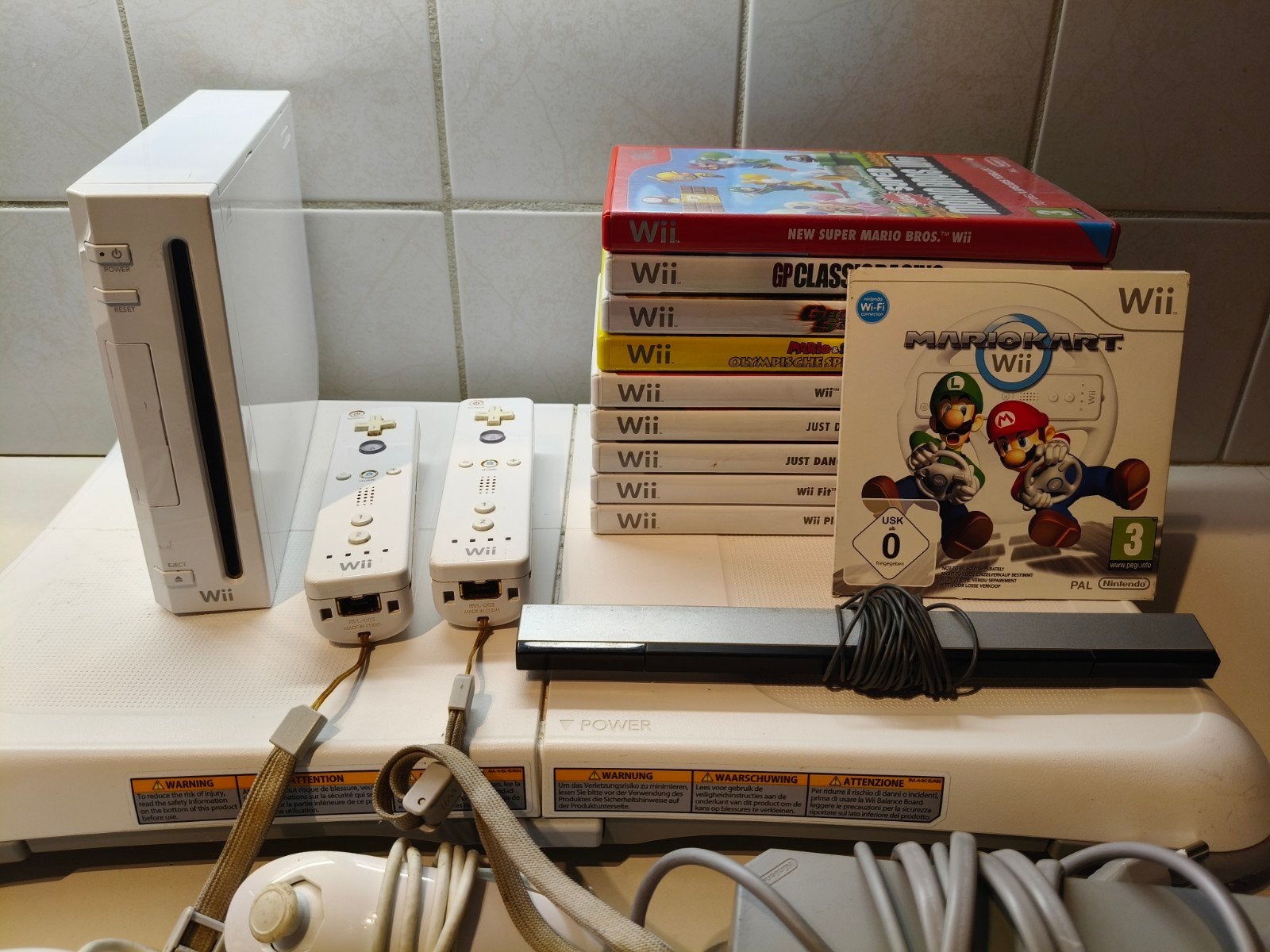 Wii Console Bundel met 2 Controllers, Balance Board & Games, Ophalen of Verzenden, Gebruikt, Met 2 controllers, Met stuurtje