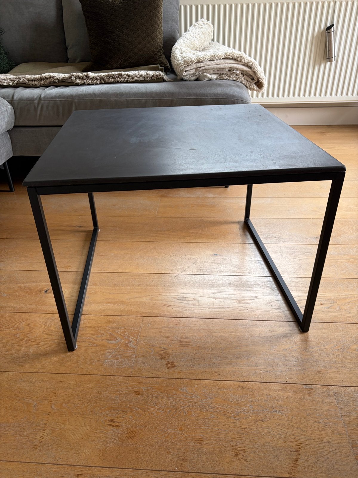 Zwarte Salontafel 60x60x44 cm - Modern Design, Ophalen, Minder dan 45 cm, Gebruikt, Metaal of Aluminium