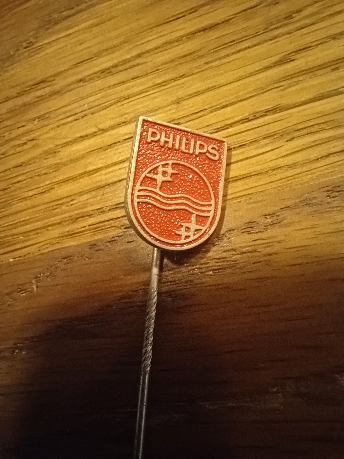Speldje Philips (rood), Ophalen, Gebruikt, Overige onderwerpen, Speldje of Pin
