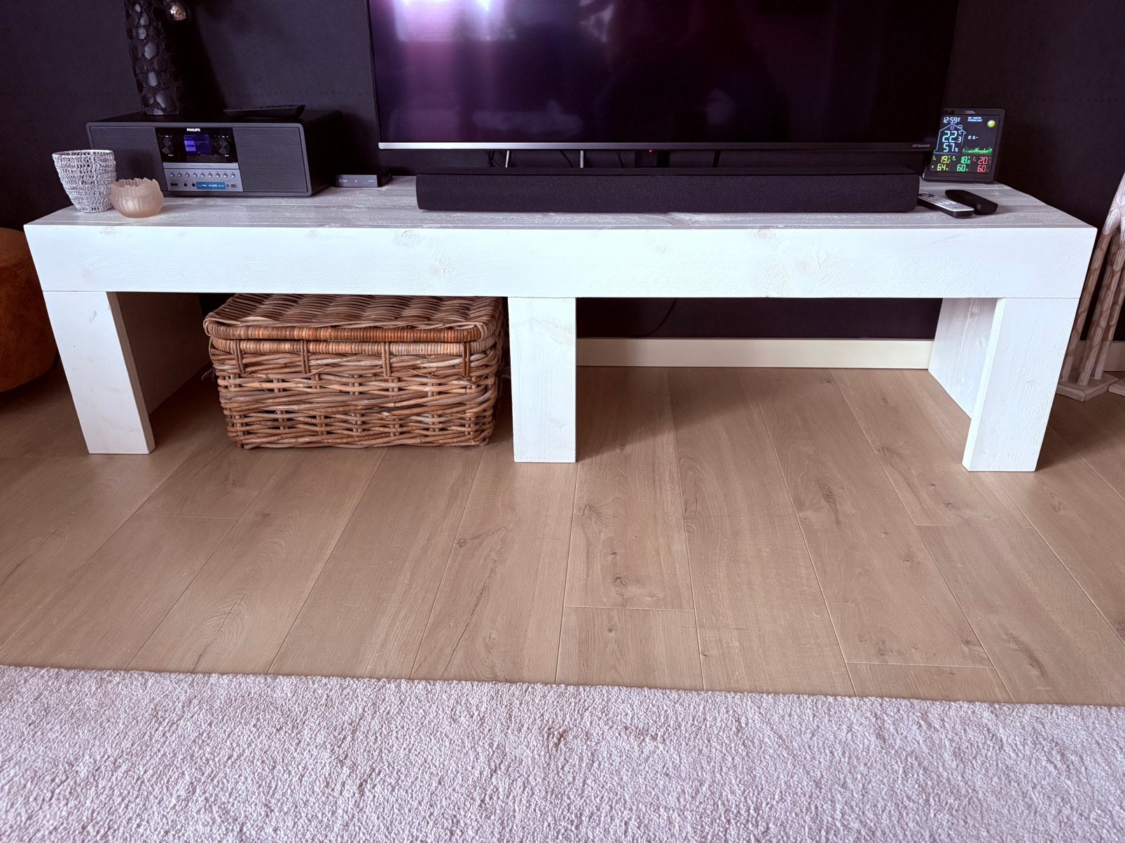 Te Koop mooie witte TV meubel van Steigerhout. 180x49x45, Huis en Inrichting, Ophalen, Gebruikt, 150 tot 200 cm, Minder dan 100 cm