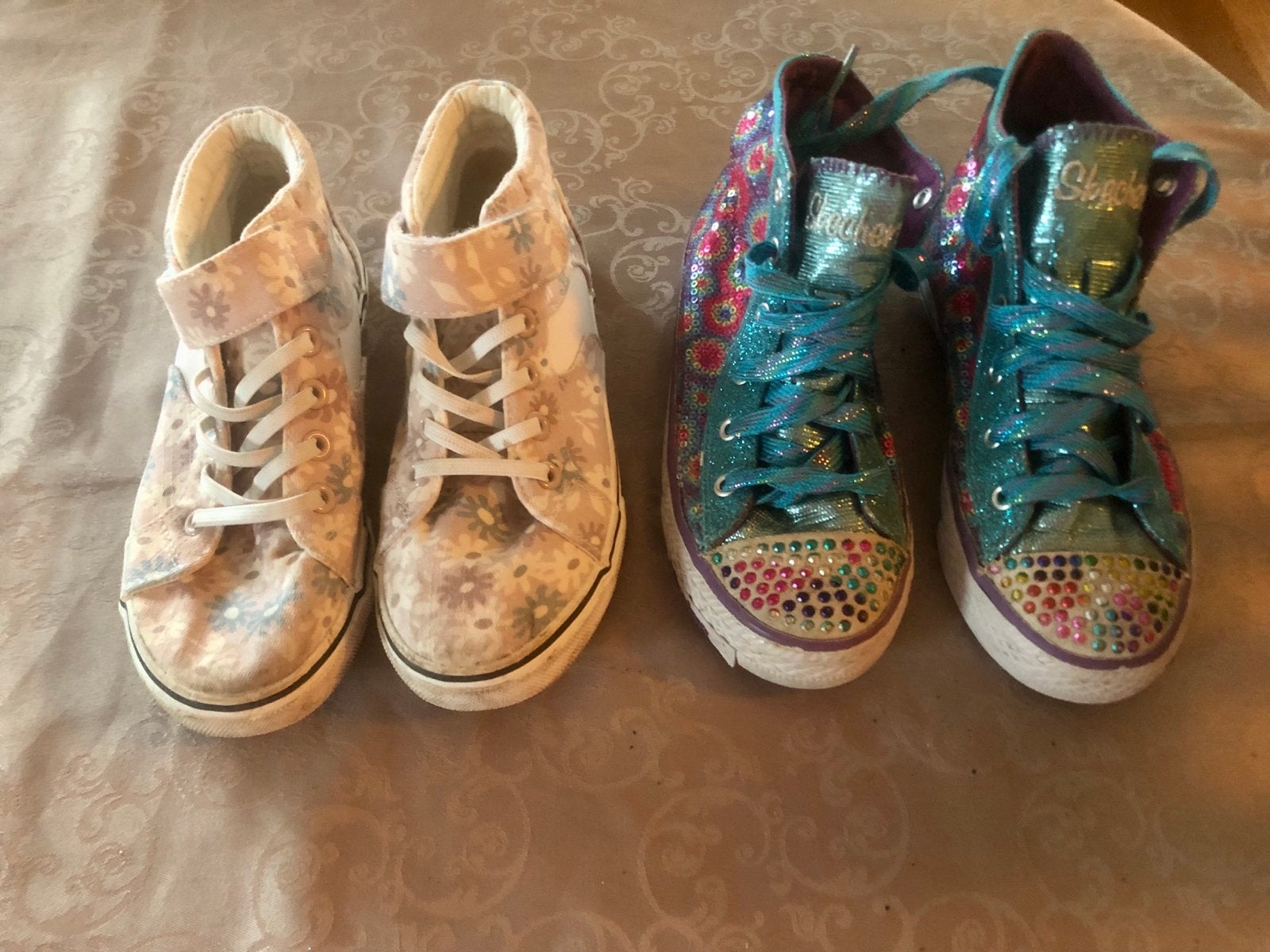 Leuke sneakers voor meisjes, maat 32, Kinderen en Baby's, Kinderkleding | Schoenen en Sokken, Gebruikt, Meisje, Schoenen, Ophalen of Verzenden
