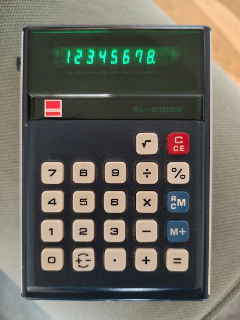 Vintage rekenmachine Sharp EL-8100S uit 1974, Diversen, Ophalen, Gebruikt