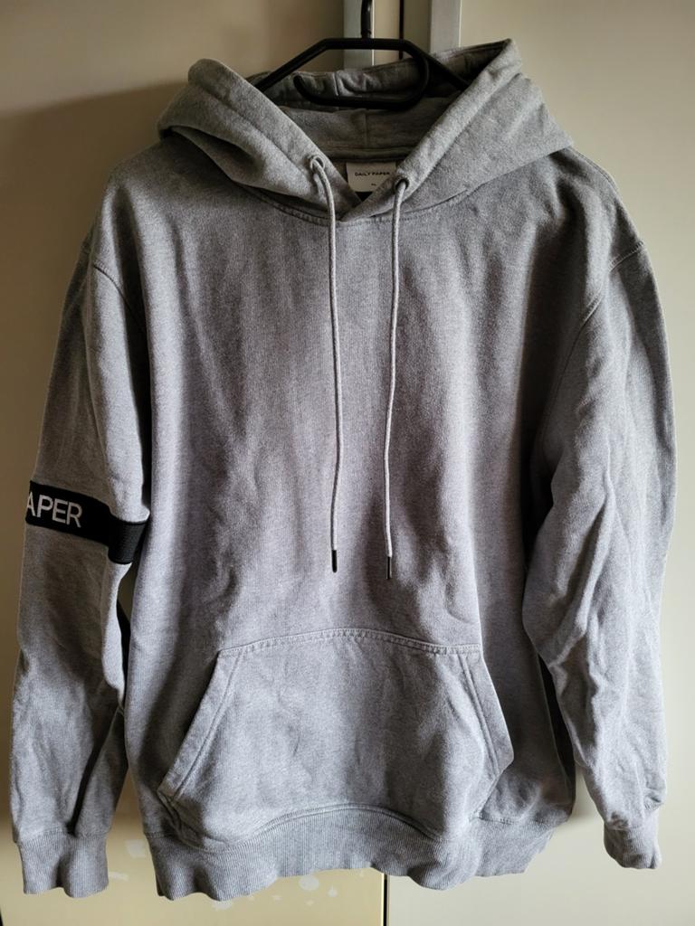 Daily Paper Hoodie Grijs - Zo goed als nieuw, Kleding | Heren, Truien en Vesten, Ophalen, Maat 56/58 (XL), Zo goed als nieuw, Daily Paper