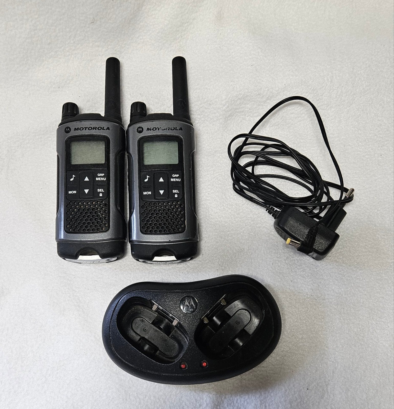 motorola t80 set portofoons incl lader, Ophalen of Verzenden, Gebruikt, 5 tot 15 km, Portofoon of Walkie-talkie