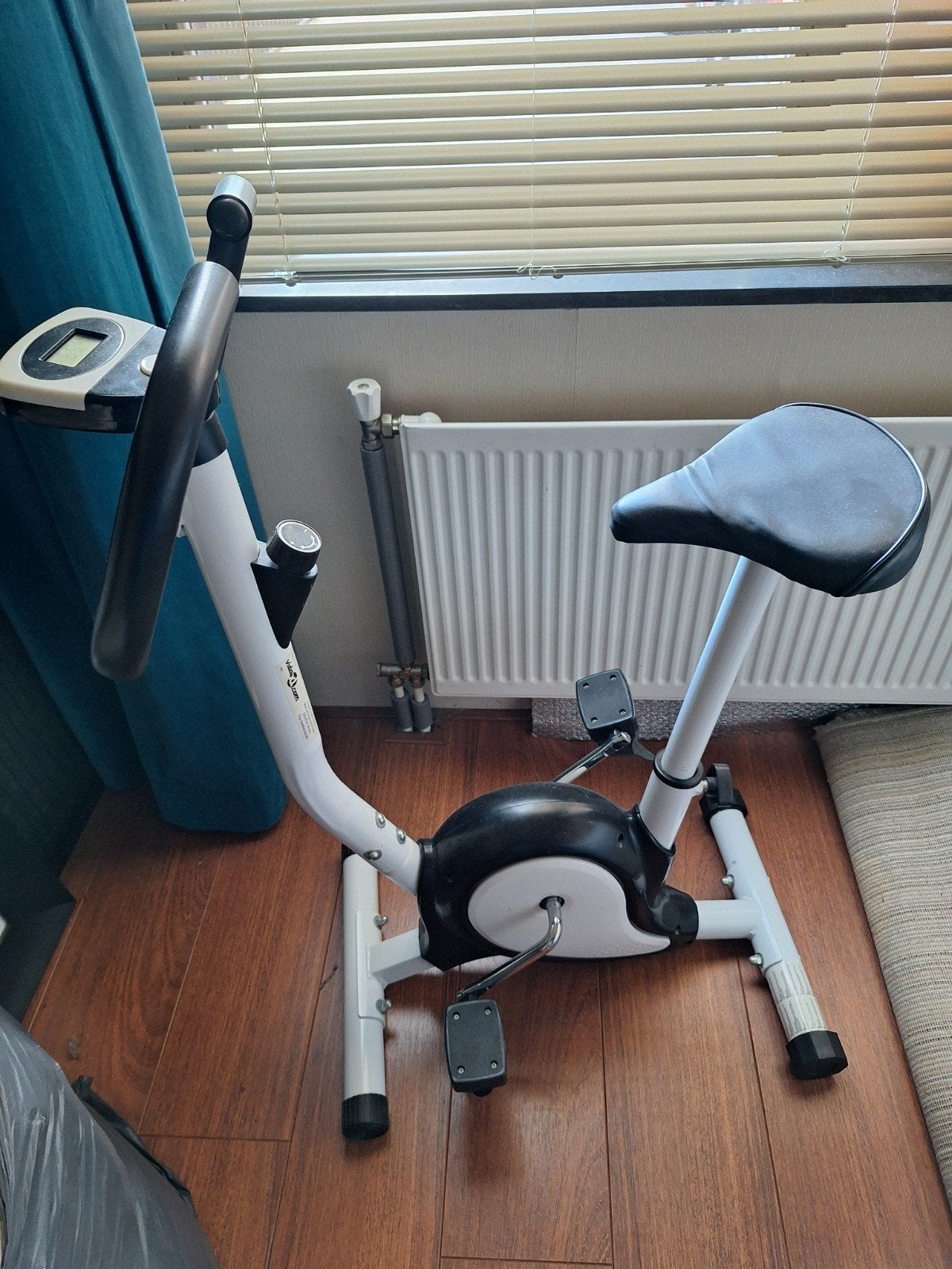 Hometrainer - Wegens ruimtegebrek, Ophalen