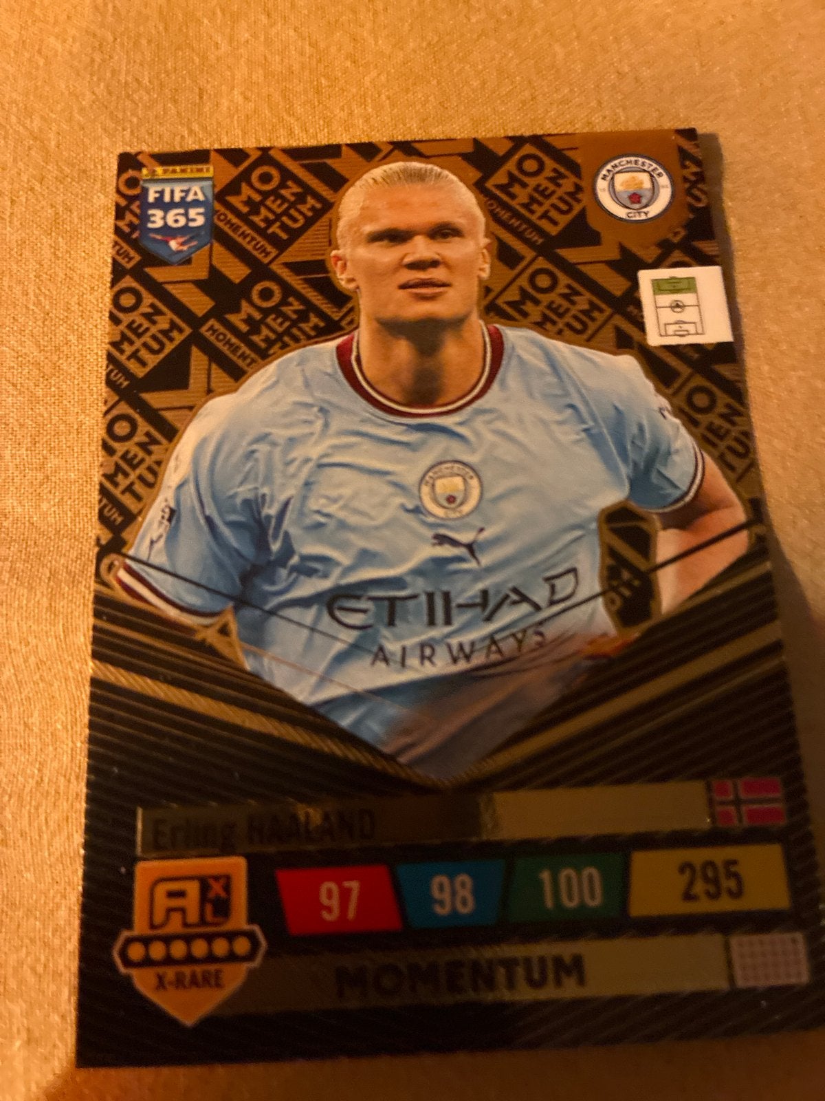Erling Haaland Panini FIFA 365 Momentum X-Rare kaart, Ophalen, Zo goed als nieuw, Buitenlandse clubs, Spelerskaart