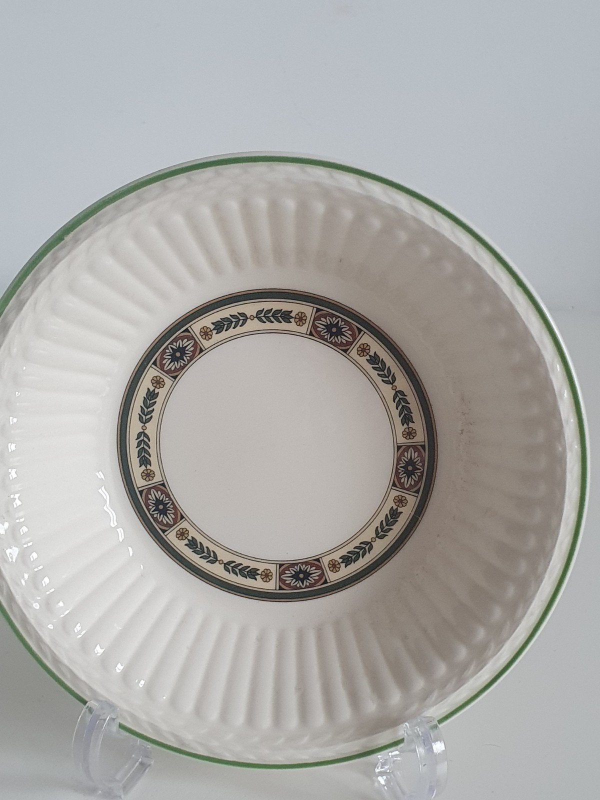 wedgwood, Charlton, Queen Ware , 13,5 cm, Ophalen of Verzenden, Zo goed als nieuw, Porselein, Overige typen