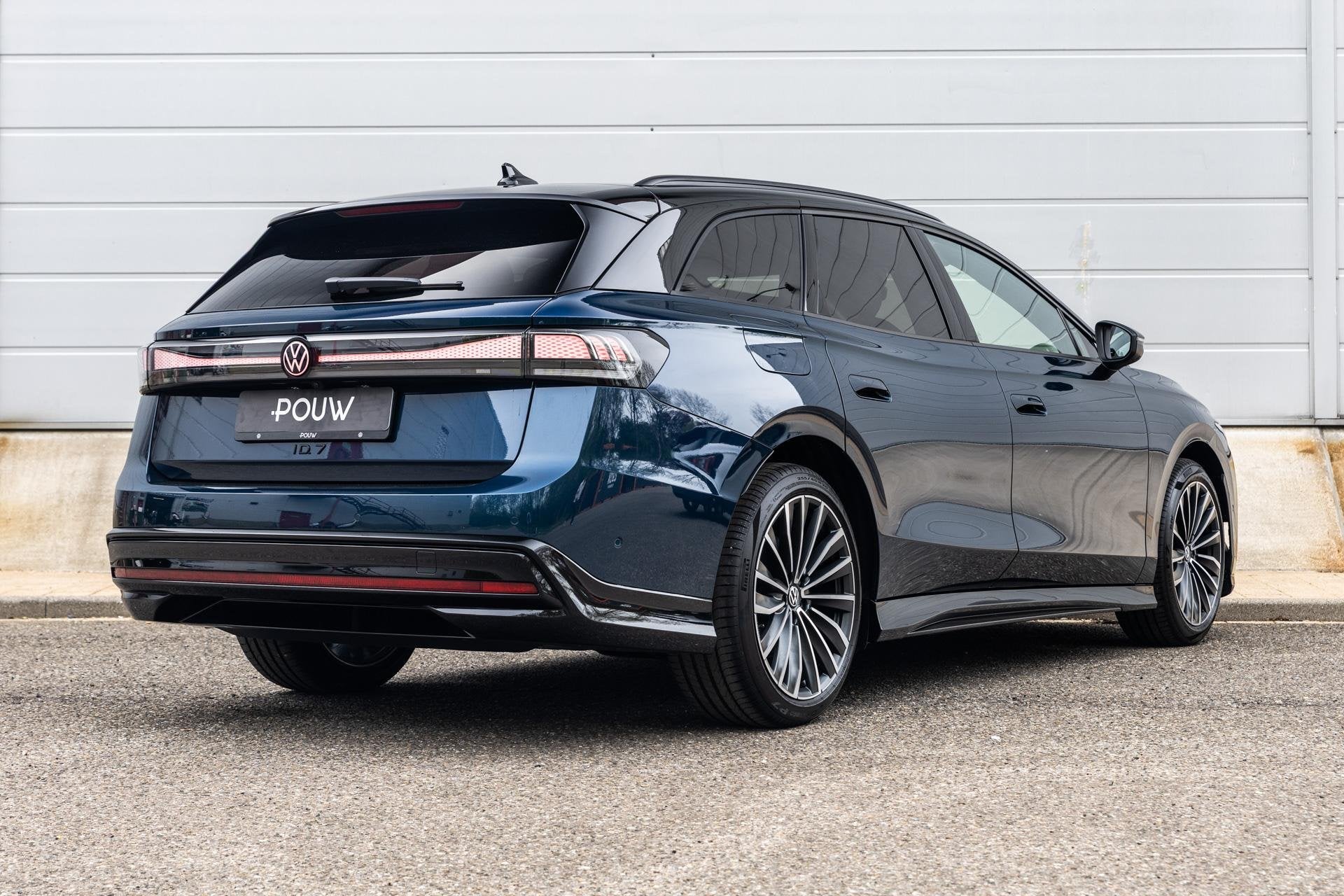 Volkswagen ID.7 Tourer 286pk Pro Limited Edition 77 kWh | Tr, Auto's, Automaat, 12 maanden, Achterwielaandrijving, Zwart