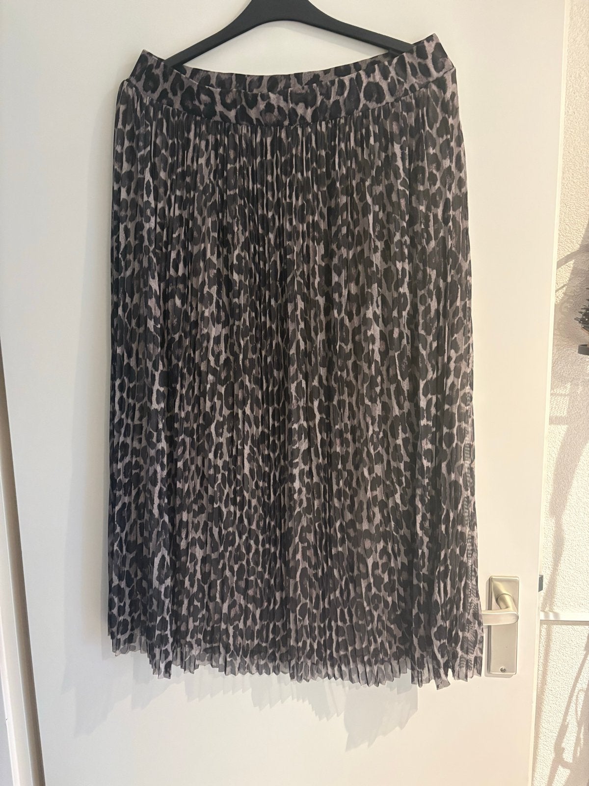 Everme geplooide rok met luipaardprint, maat L, Overige kleuren, Maat 42/44 (L), Nieuw, Ophalen of Verzenden