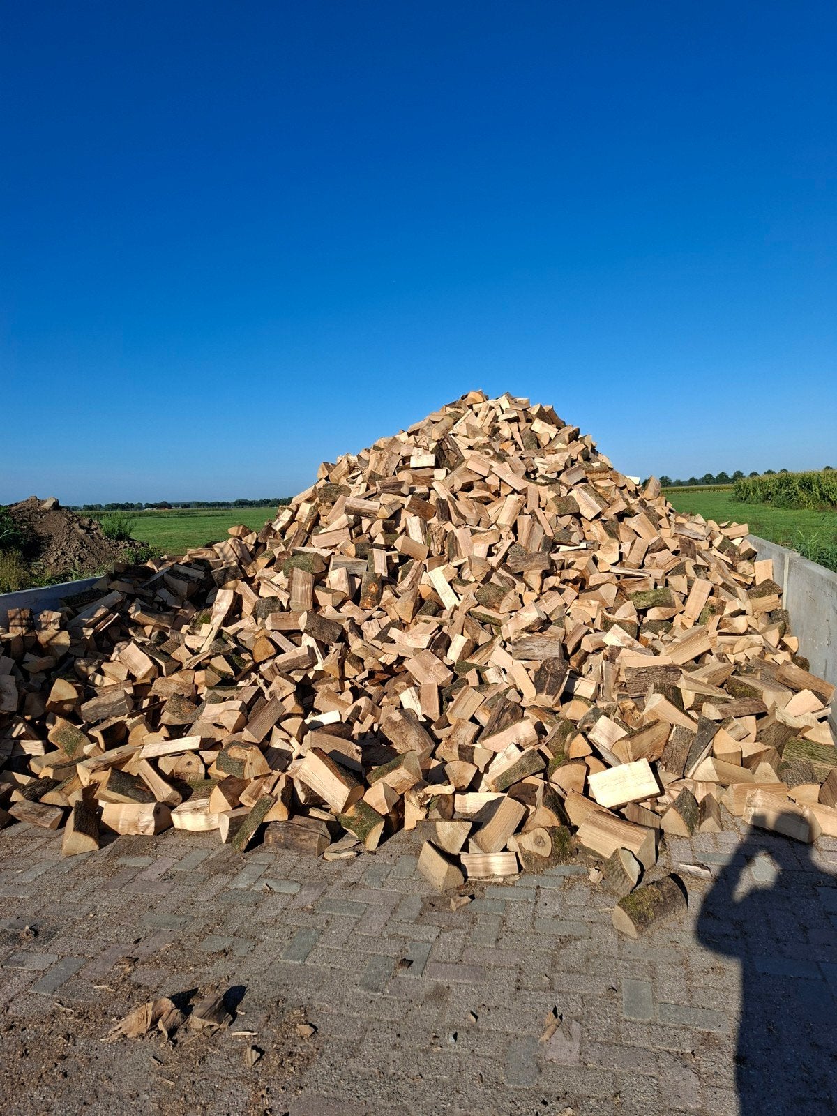 Vers gekloofd haardhout: Eik en Es, Tuin en Terras, Haardhout, 6 m³ of meer, Ophalen of Verzenden, Eikenhout, Blokken