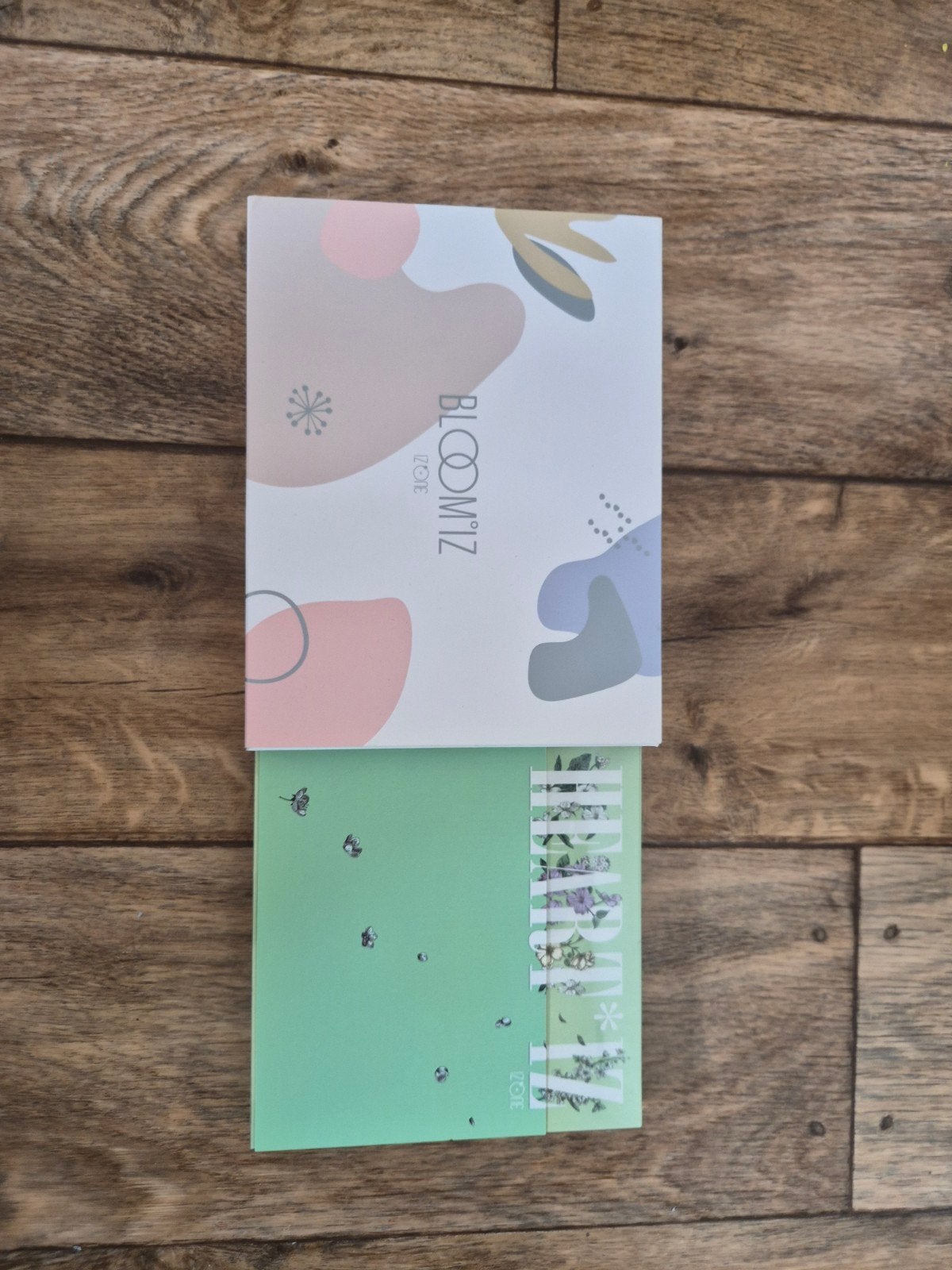 IZ*ONE BLOOM*IZ en Oneiric Diary, K-pop, Verzenden, Zo goed als nieuw, Extra's
