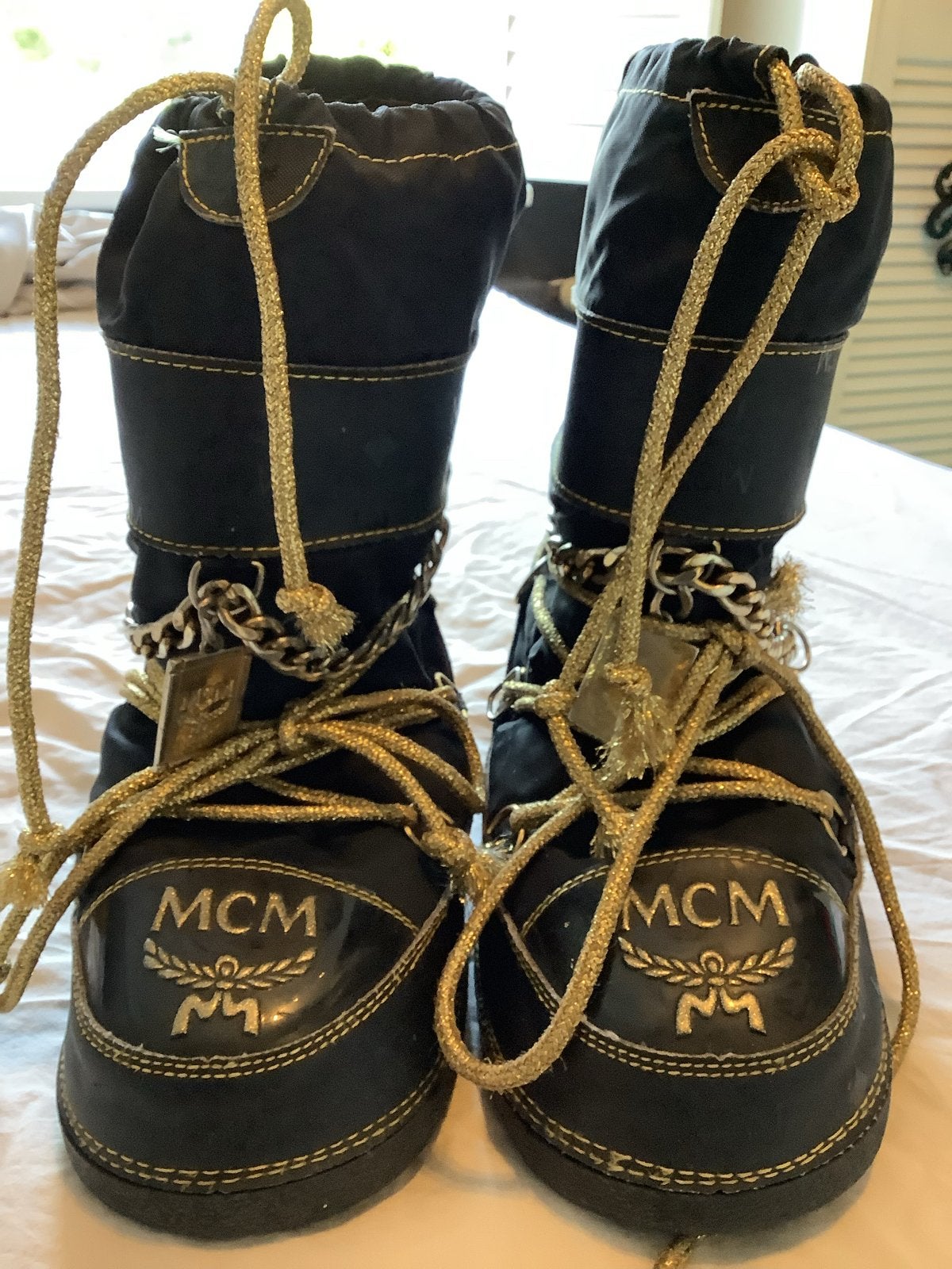 MCM Exclusieve Snowboots - Zwart met Goud, Ophalen of Verzenden, Gedragen, Zwart, Snowboots