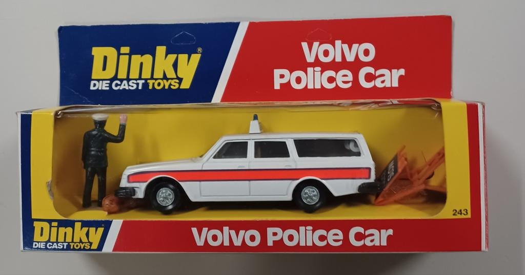 Dinky Toys Volvo Politie auto no 243.Nieuw en ongebruikt., Ophalen of Verzenden, Nieuw, Auto, Dinky Toys