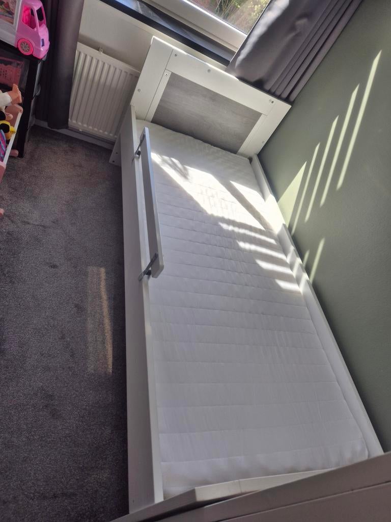 Kinderbed, Huizen en Kamers, Kamers te huur