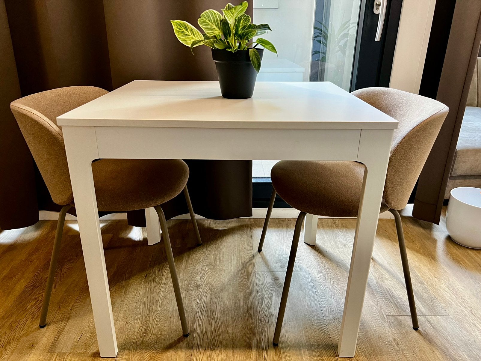 IKEA EKEDALEN Uitschuifbare Tafel, 100 tot 150 cm, Zo goed als nieuw, Vier personen, Rechthoekig