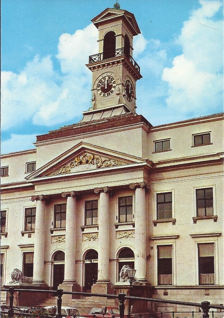 Dordrecht stadhuis ongelopen ansichtkaart ( 7368 ), Ophalen of Verzenden, 1960 tot 1980, Gelopen, Zuid-Holland