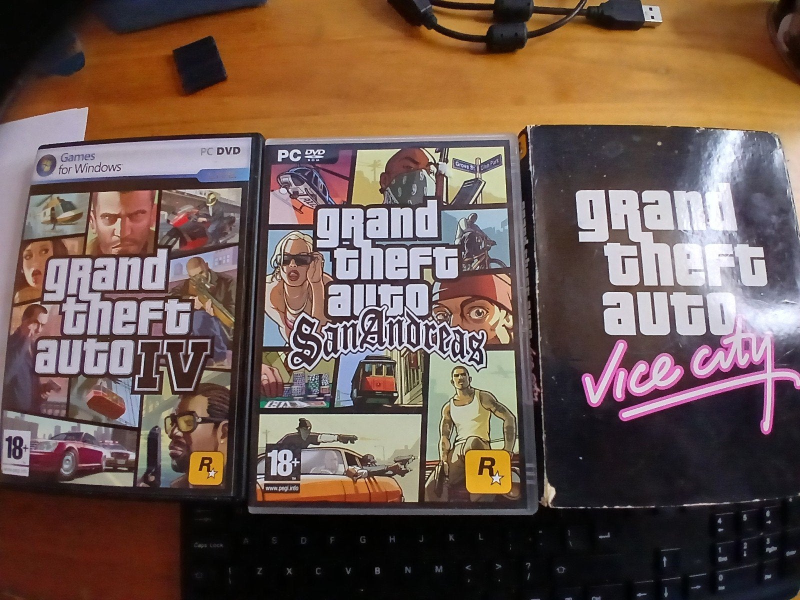 Grand Theft Auto IV, San Andreas & Vice City PC games, Gebruikt, Vanaf 18 jaar, 1 speler, Ophalen