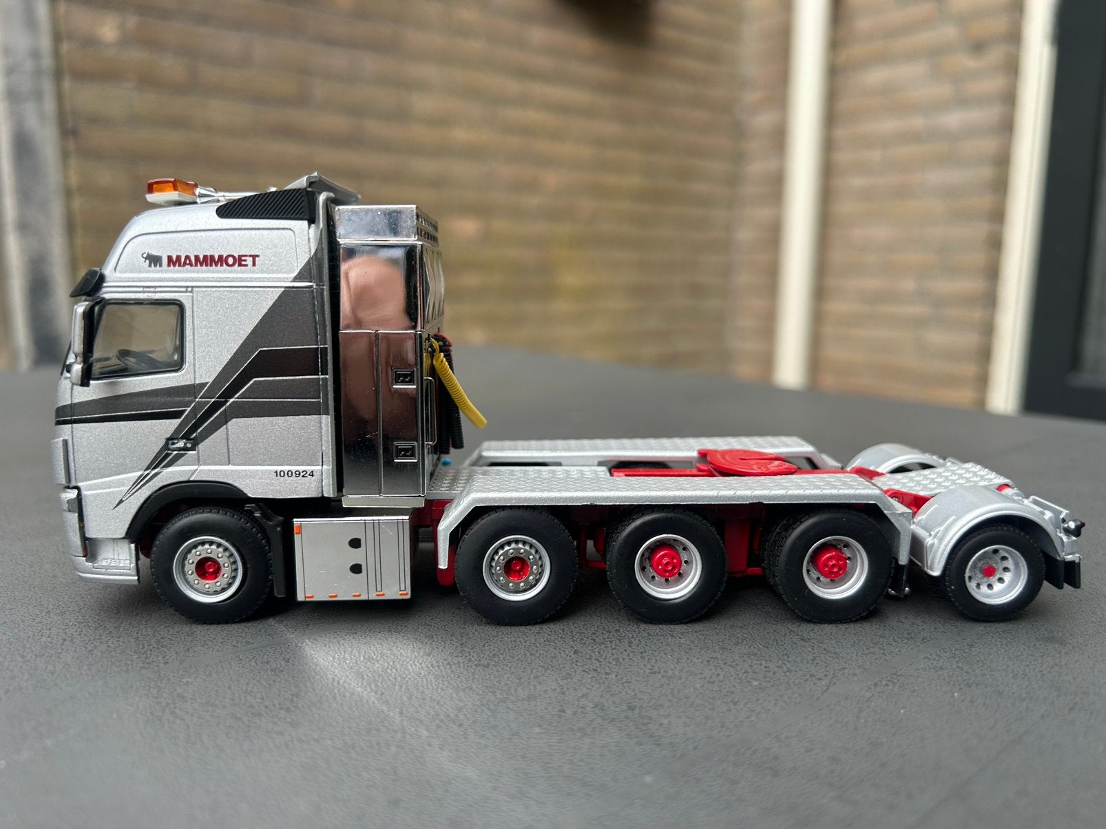Mammoet Norway Volvo (WSI), Hobby en Vrije tijd, Modelauto's | 1:50, Ophalen of Verzenden, Zo goed als nieuw, Bus of Vrachtwagen