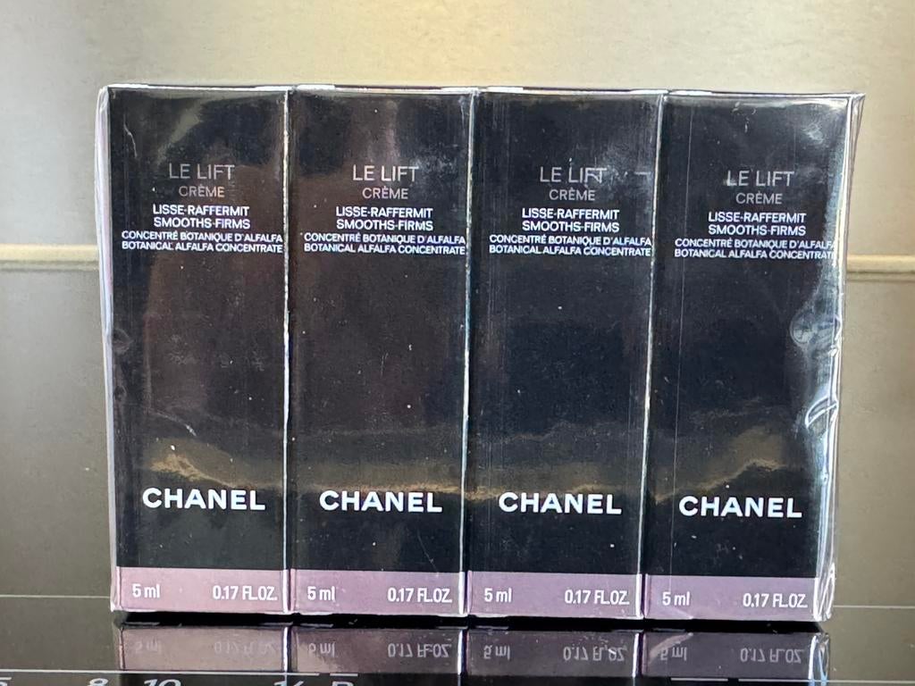 Chanel le lift créme smooths-firms 12x5ml, Sieraden, Tassen en Uiterlijk, Uiterlijk | Gezichtsverzorging, Ophalen of Verzenden
