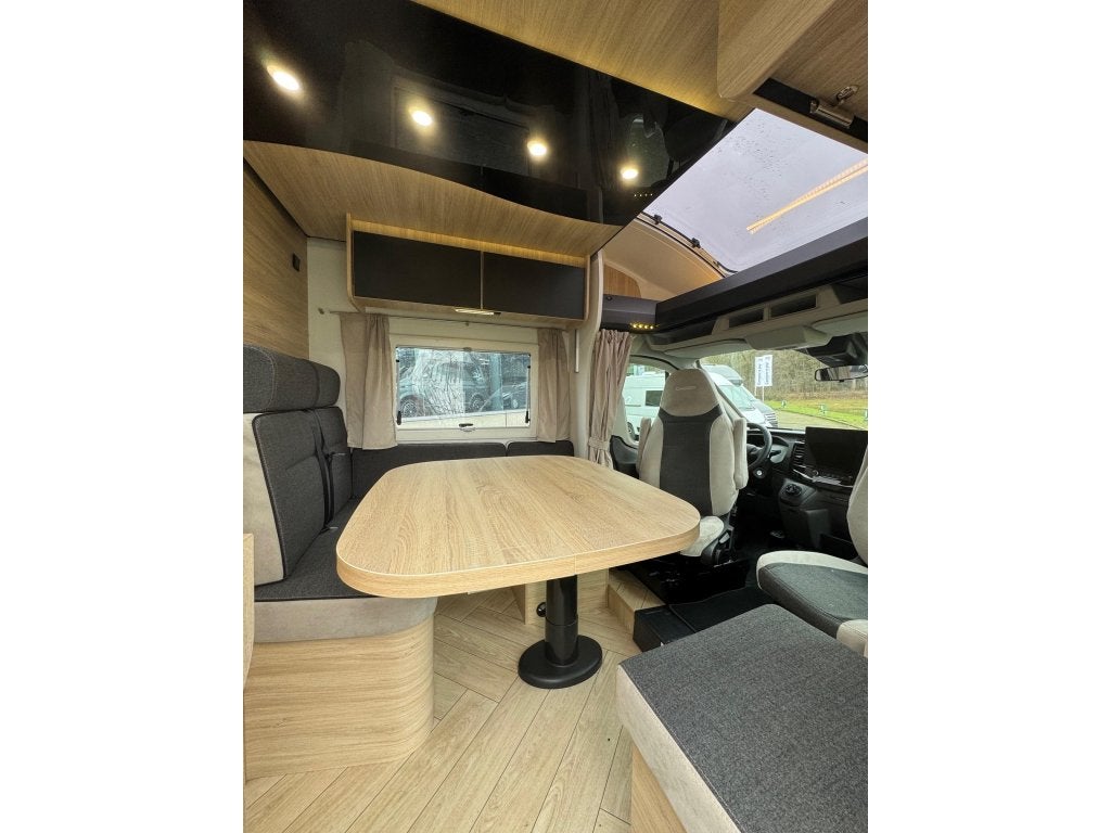 Chausson 627 Titanium, Caravans en Kamperen, Automaat, Ringverwarming, Diesel, 6 tot 7 meter
