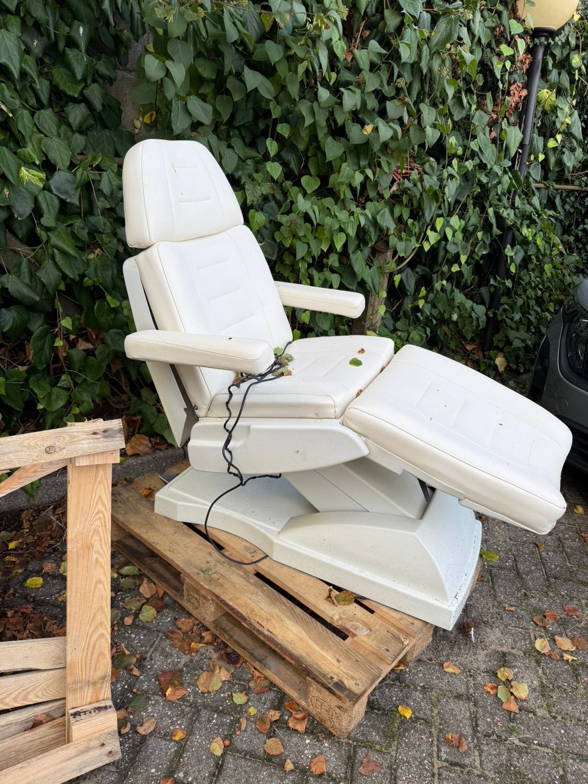gratis behandelstoel, Ophalen, Zo goed als nieuw, Massagetafel