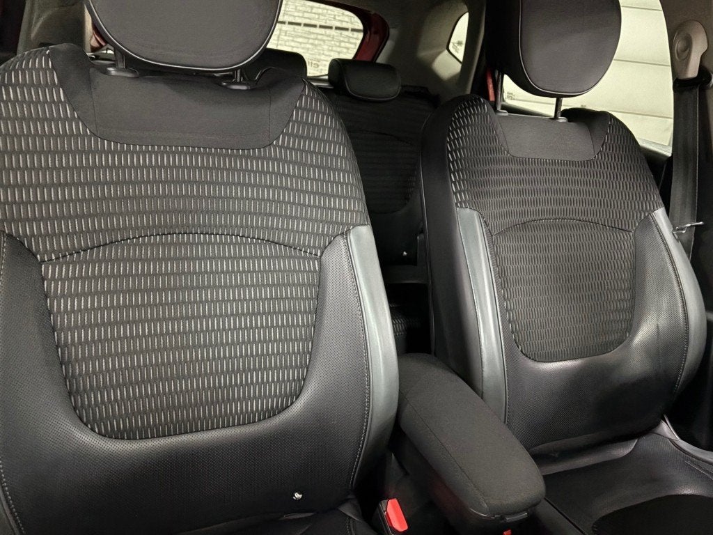 Renault Captur 0.9 TCE Navigatie Keyless PDC Cam Leder LM17, Voorwielaandrijving, 898 cc, Gebruikt, 49 €/maand