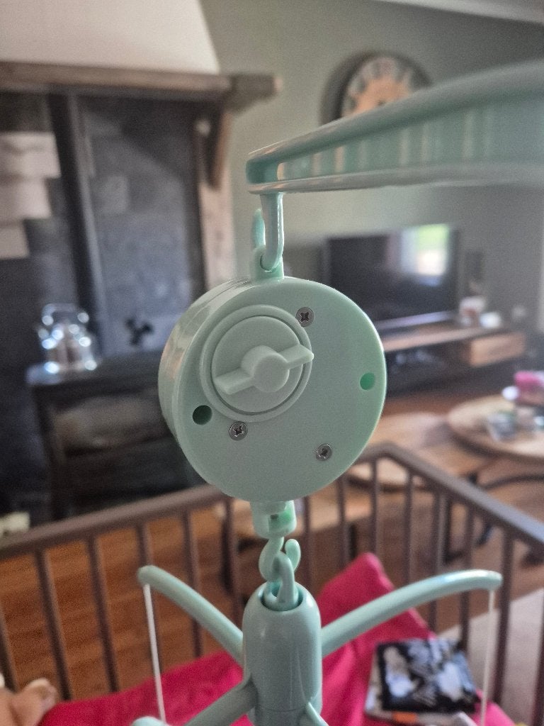 Muziekmobiel merk tiamo met uiltjes, Ophalen, Zo goed als nieuw, Mobiel, Met geluid