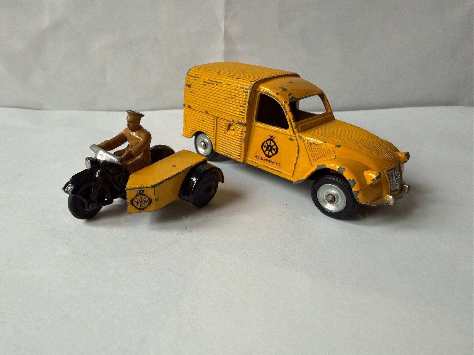 Dinky Toys ANWB Citroën 2CV Bestel & Motor met Zijspan, Ophalen of Verzenden, Gebruikt