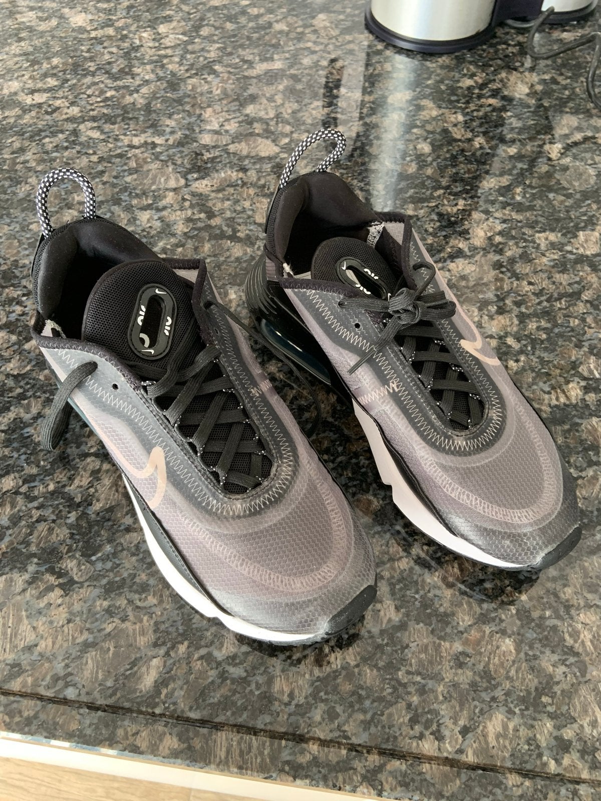 Nike Air Max 2090 Sneakers - Maat 40, Nieuw, Ophalen of Verzenden, Sneakers of Gympen, Grijs