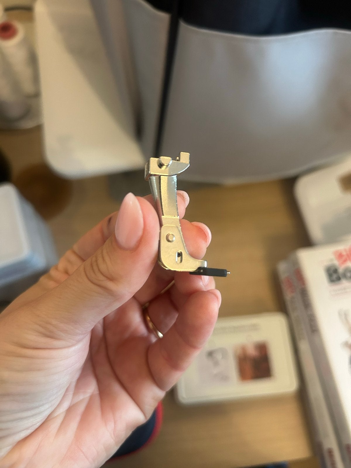 Bernina 18 Knoop-aanzetvoet voor naaimachine, Ophalen, Nieuw, Toebehoren, Bernina