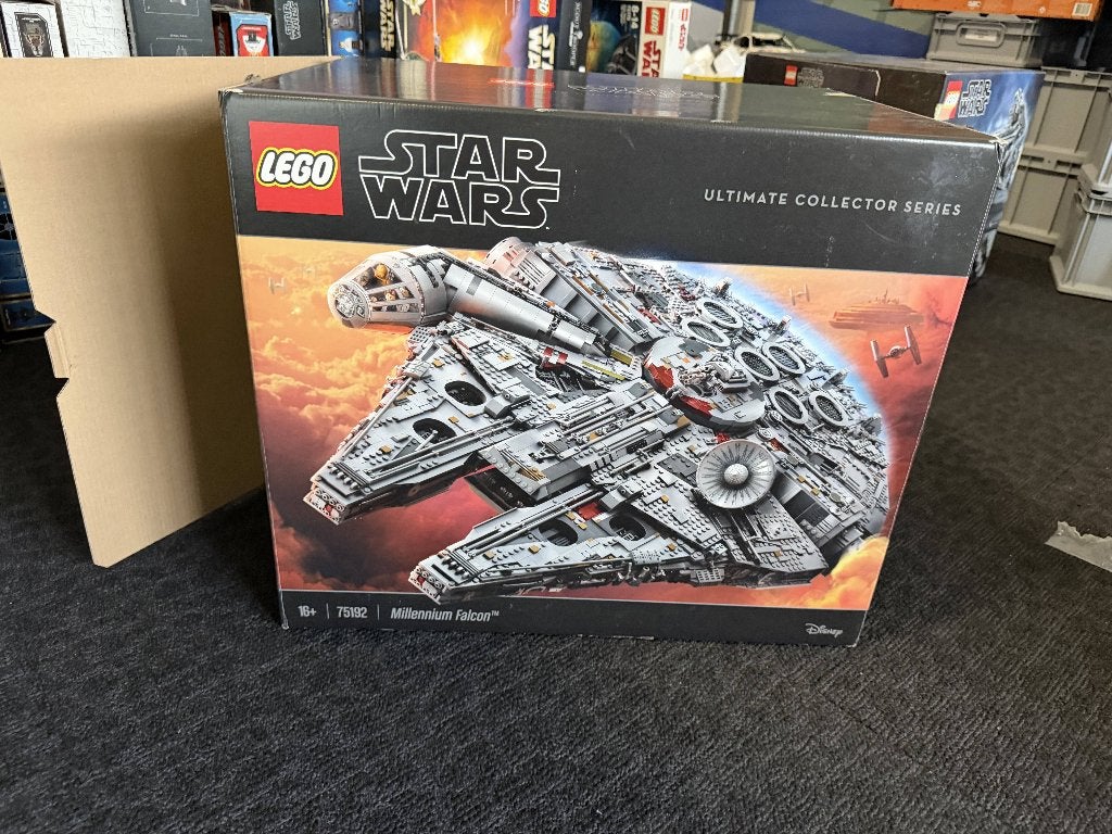 LEGO Star Wars 75192 Millenium Falcon - gebruikt, Kinderen en Baby's, Speelgoed | Duplo en Lego, Ophalen, Star Wars, Denemarken