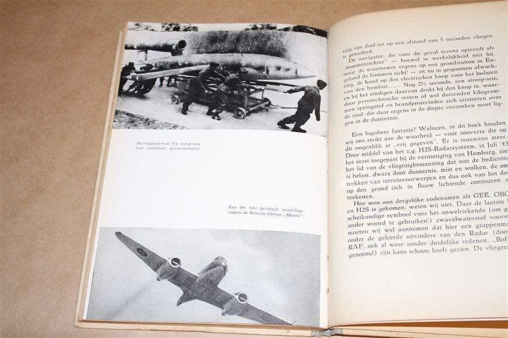 Luchtstrijdkrachten in de 2e wereldoorlog en daarna. 1946., Verzamelen, Gebruikt, Schaalmodel, N.v.t., N.v.t.