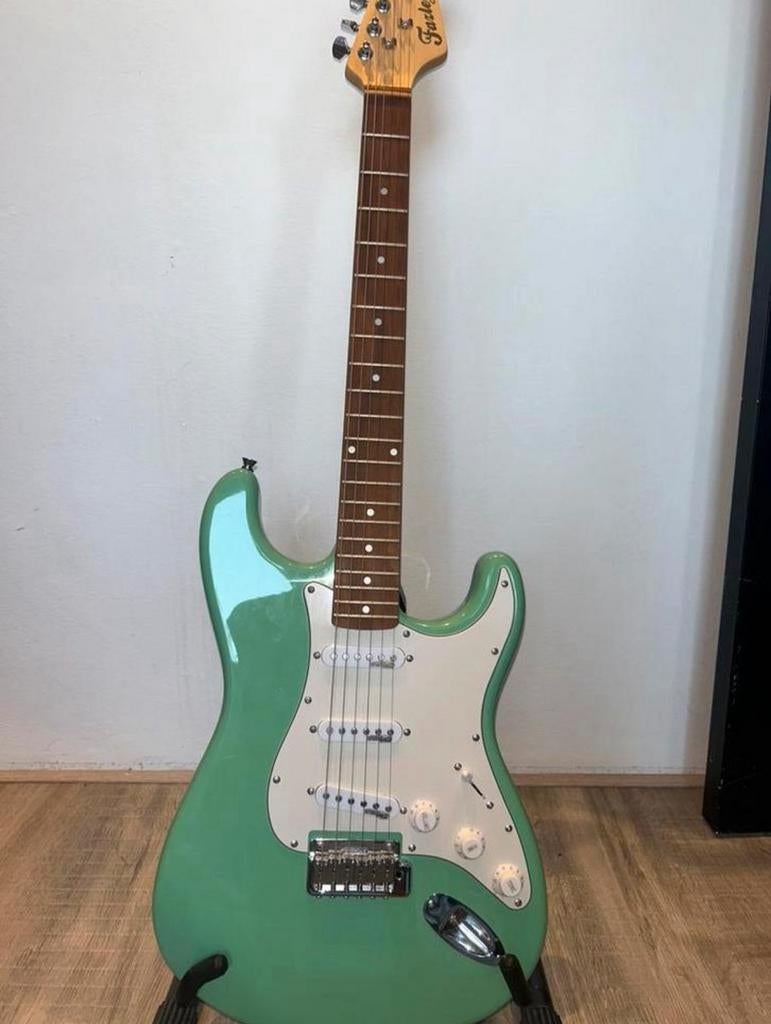 Mintgroene elektrische gitaar, Ophalen, Zo goed als nieuw, Solid body, Overige merken