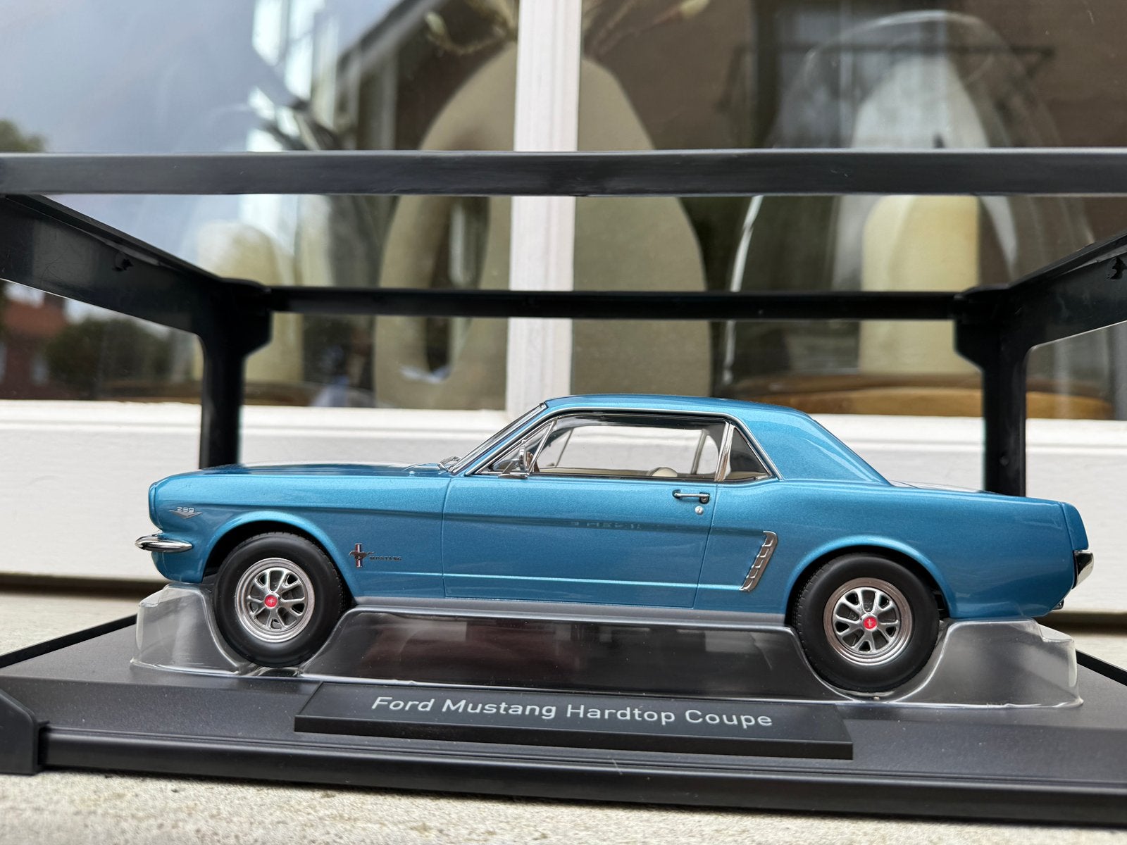 1:18 Ford Mustang Hardtop Coupe Turquoise 1965 Norev 182800, Auto, Norev, 70-72 Av. de Bohlen, Vaulx-en-Velin, 69120, France, Norev