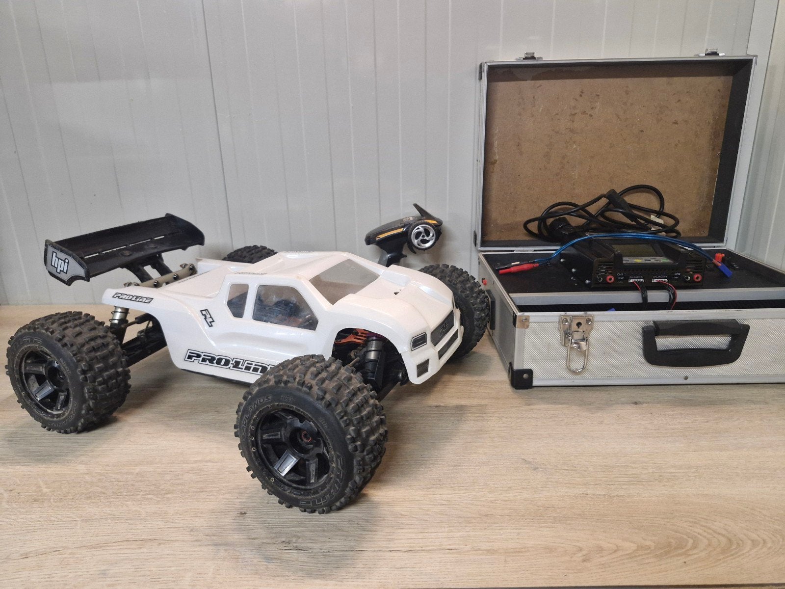 hpi trophy truggy flux 1/8, Ophalen of Verzenden, Overige schalen, Auto onroad