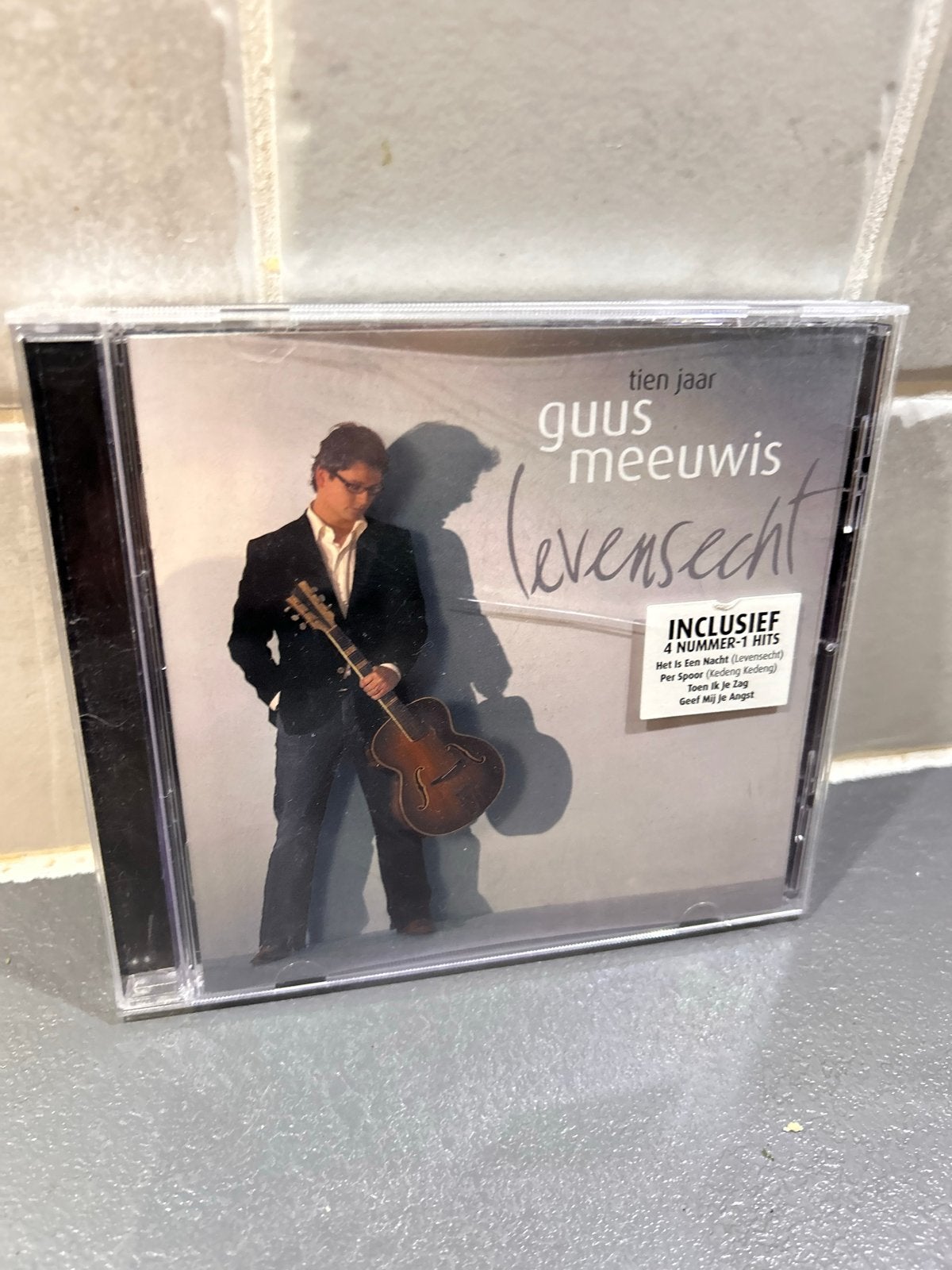 Guus Meeuwis - Tien Jaar Levensecht (CD), Cd's en Dvd's, Met bonustracks, Ophalen of Verzenden, Zo goed als nieuw, Verzamelalbum