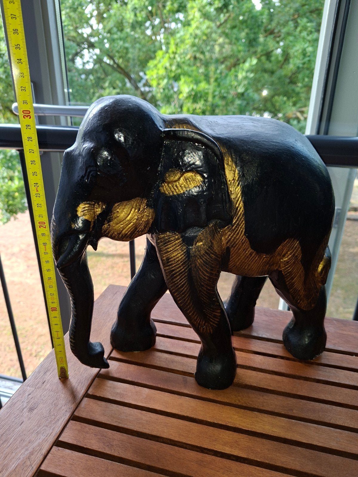 Decoratieve olifant, zwart met goudkleurige accenten, Huis en Inrichting, Hout, Ophalen of Verzenden, Oosters, Gebruikt