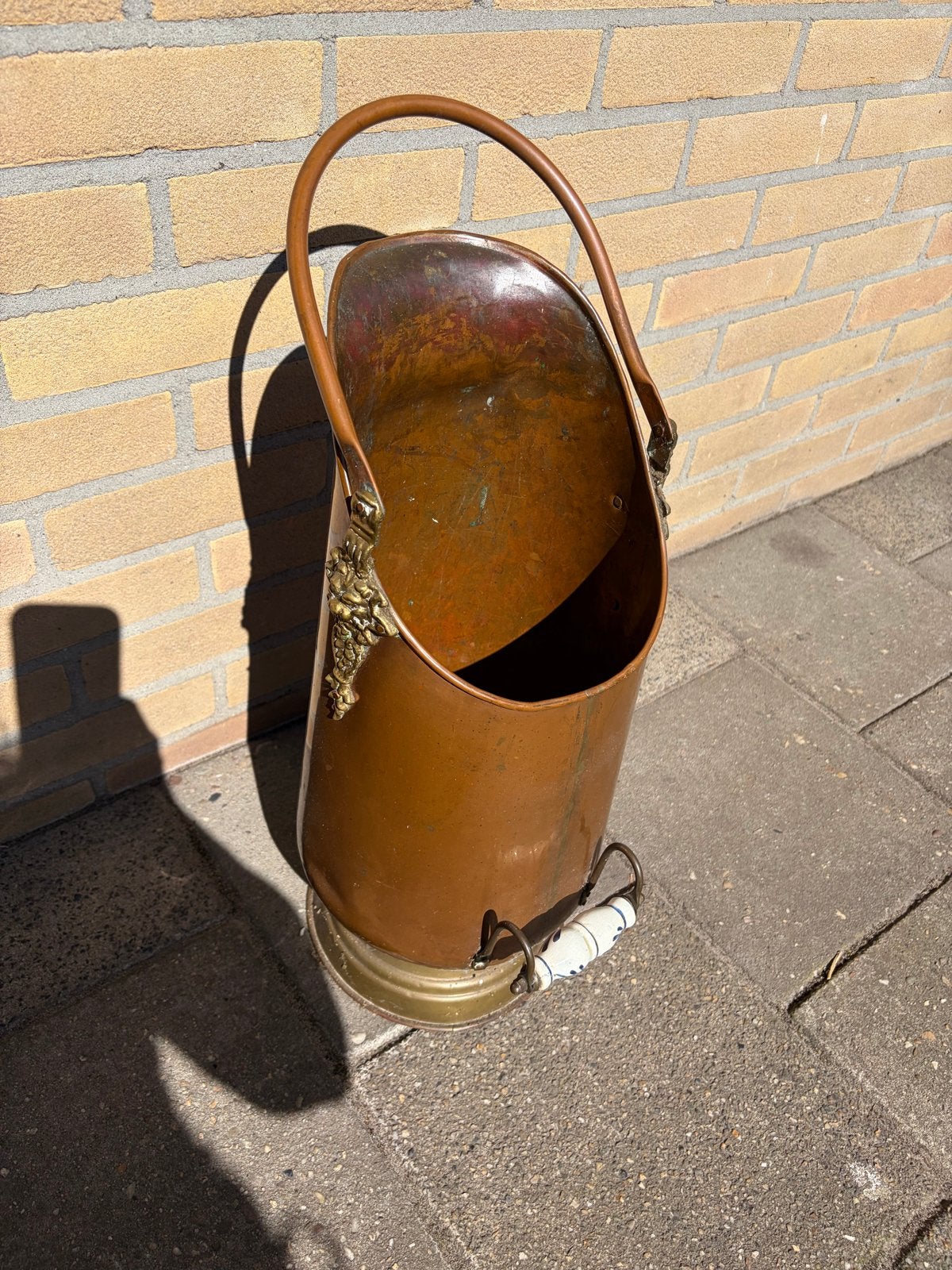 Antieke koperen kolenkit met porseleinen handvat, Antiek en Kunst, Antiek | Koper en Brons, Ophalen of Verzenden, Koper