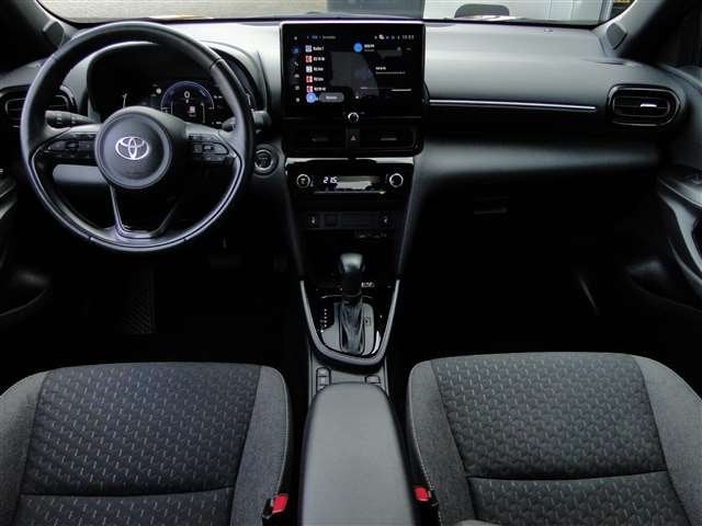 Toyota Yaris Cross 1.5 VVT-I Hybrid 130pk Dynamic + Winter+S, Auto's, 12 maanden, Gebruikt, 750 kg, Overige brandstoffen