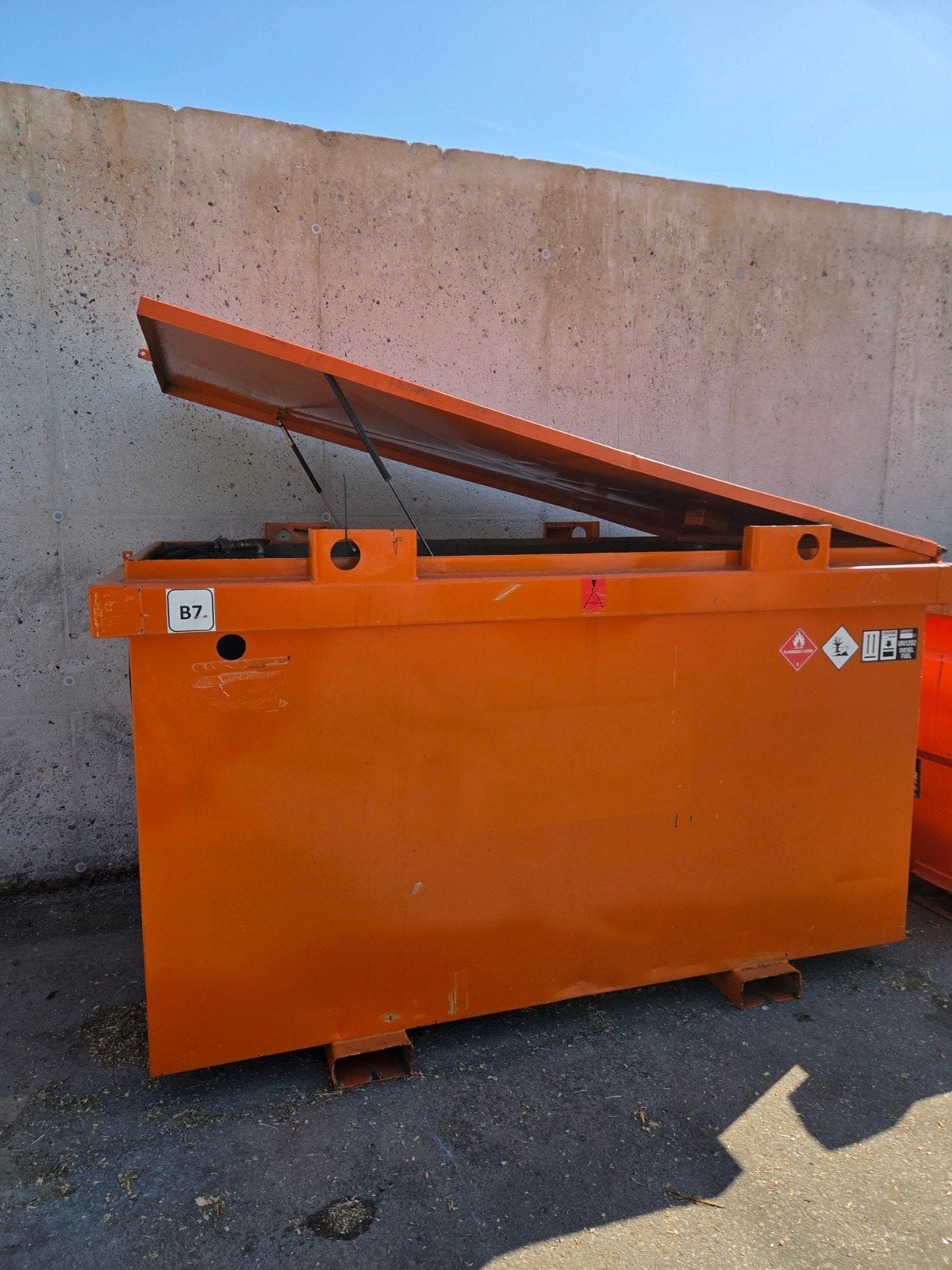 Mobiele dieseltank 3000ltr met 230v pomp gekeurd, Ophalen of Verzenden