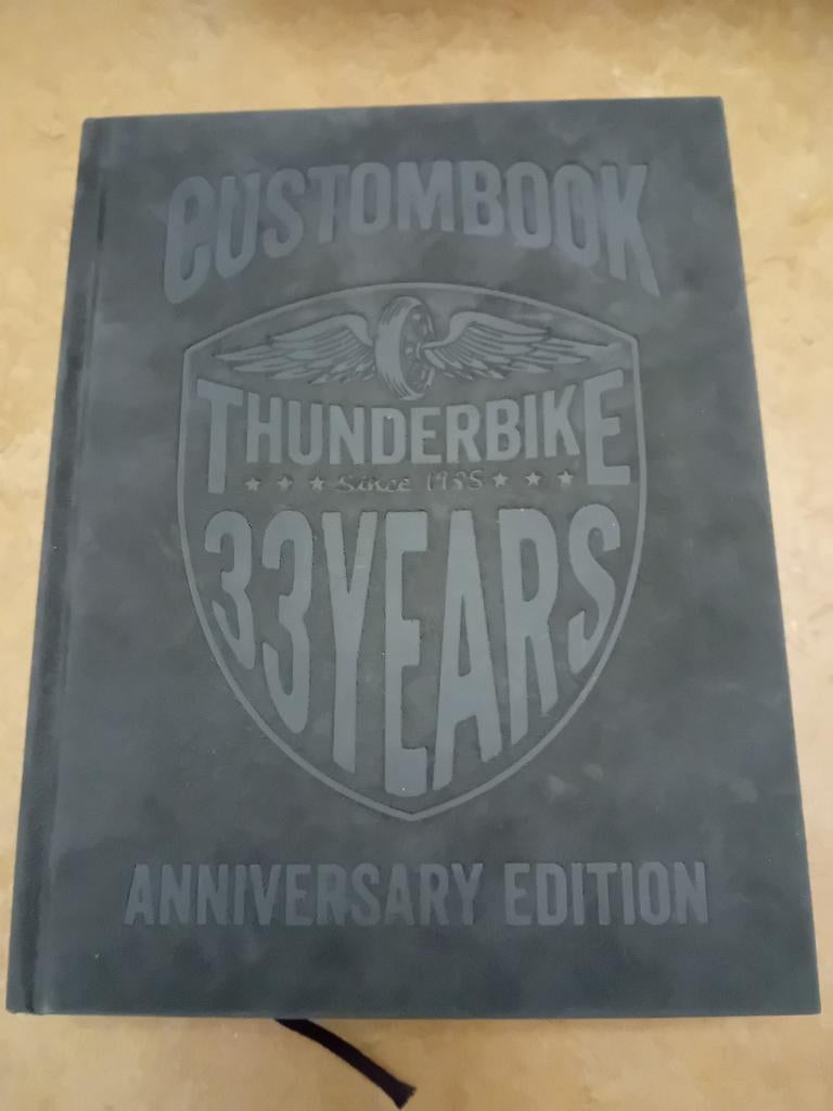 Thunderbike Custombook 33 Years Anniversary Edition, Ophalen of Verzenden, Gelezen, Overige merken, Thunderbike
