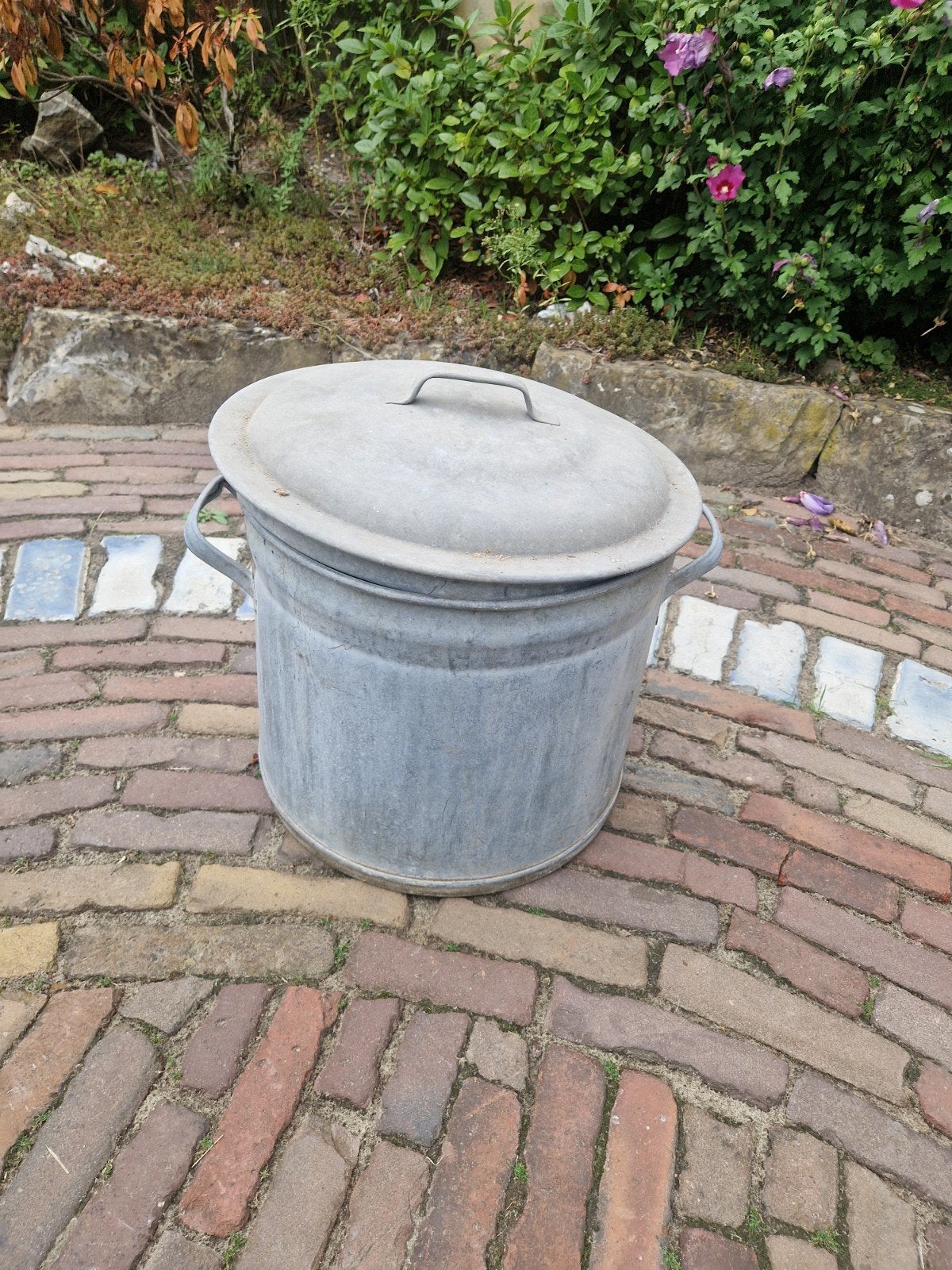 Vintage Zinken emmer met deksel, Ophalen
