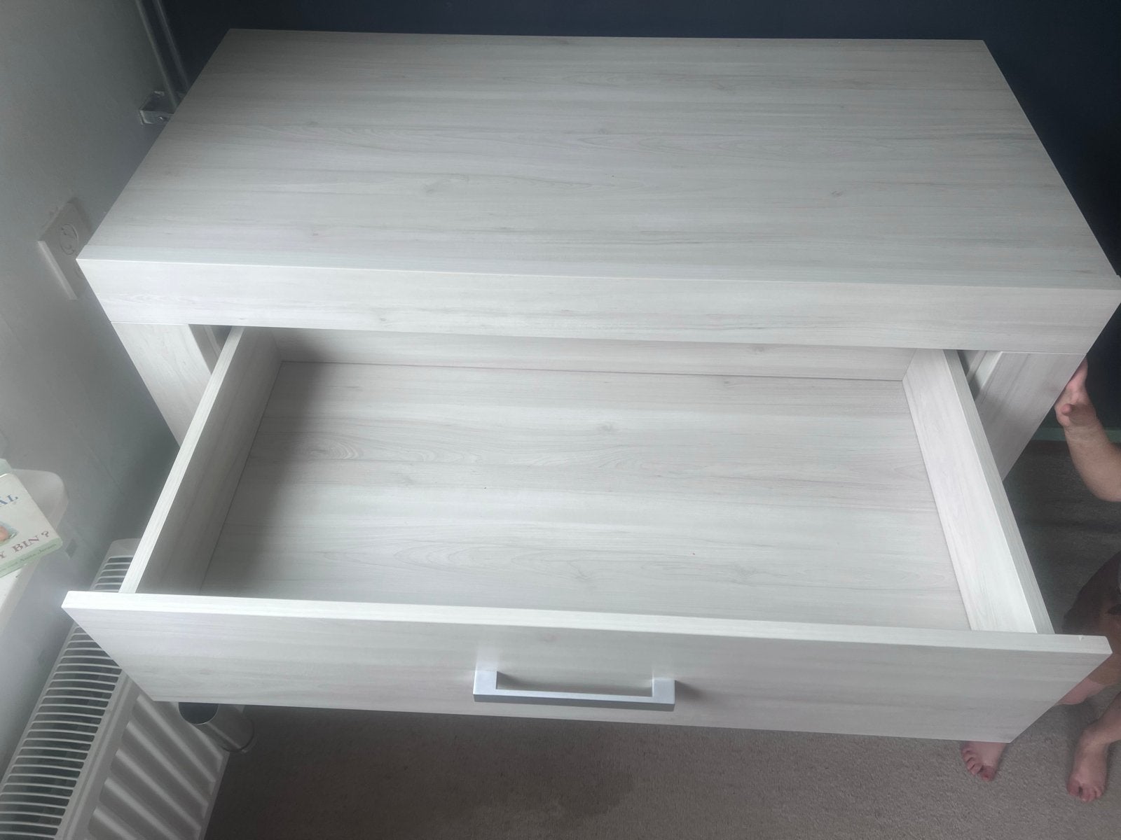 Commode en ledikant - Zo goed als nieuw, Kinderen en Baby's, 50 tot 70 cm, Ophalen of Verzenden, Zo goed als nieuw, 75 tot 100 cm