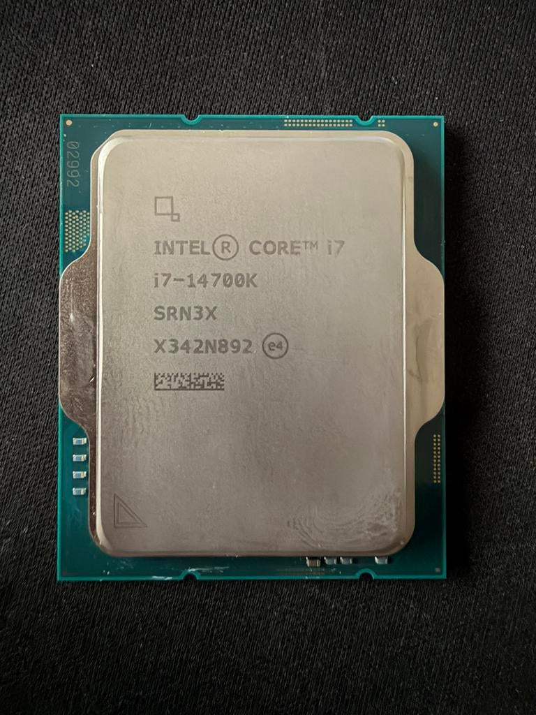 Intel Core i7-14700K (LGA1700), Computers en Software, Processors, Ophalen of Verzenden, Zo goed als nieuw, 4 Ghz of meer