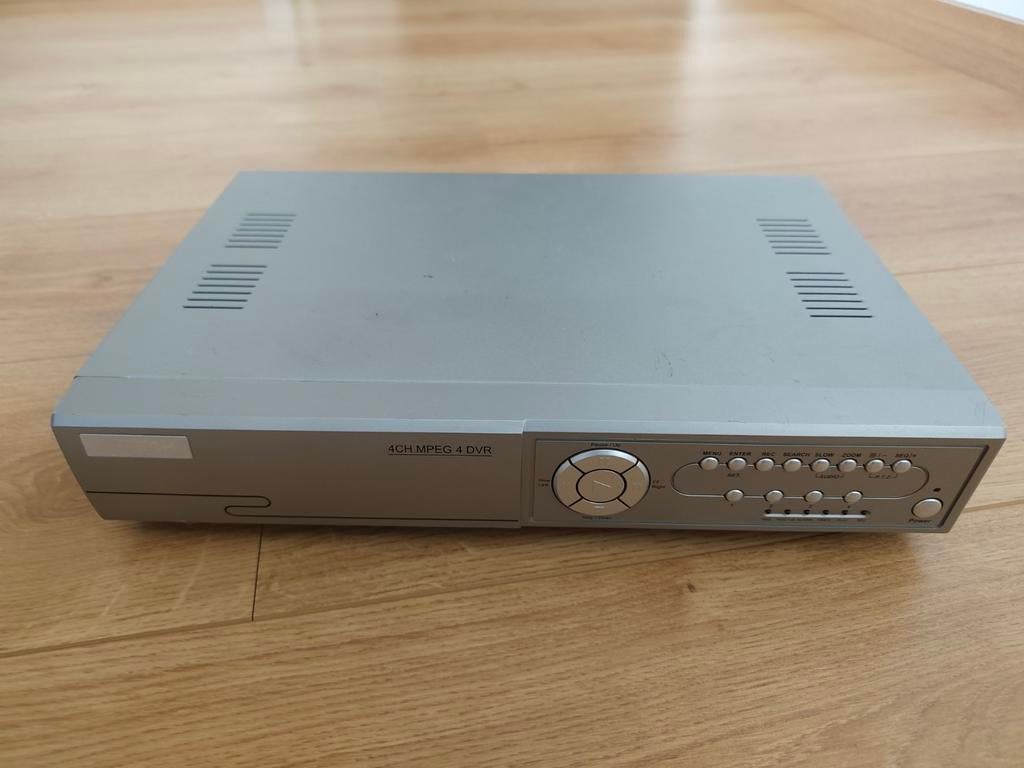 AVtech 4-kanaals MPEG4 DVR voor beveiligingscamera's, Ophalen of Verzenden, Gebruikt